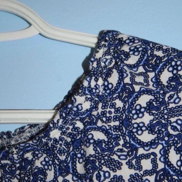 Amy Byer Blue and White Romper Large Flutter Sleeve Elastic Waistline - Picture 7 of 14